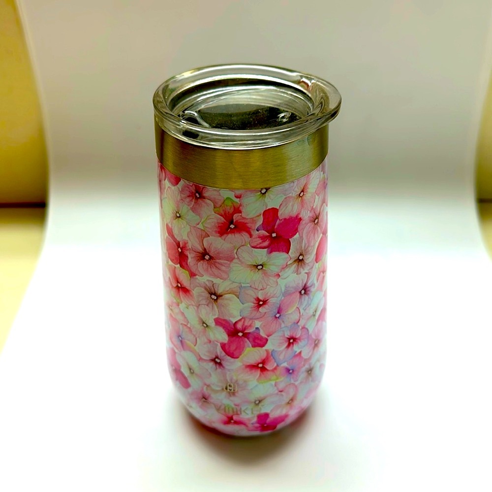 🌸 Wine Tumbler new. 12oz. 6” tall. Cute flower design. 🌸